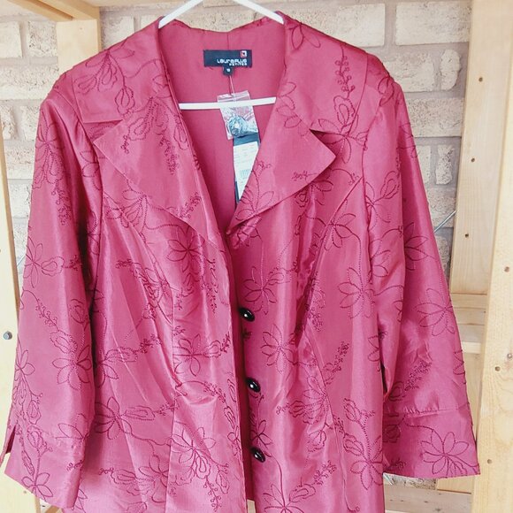 Blazer - Picture 1 of 3